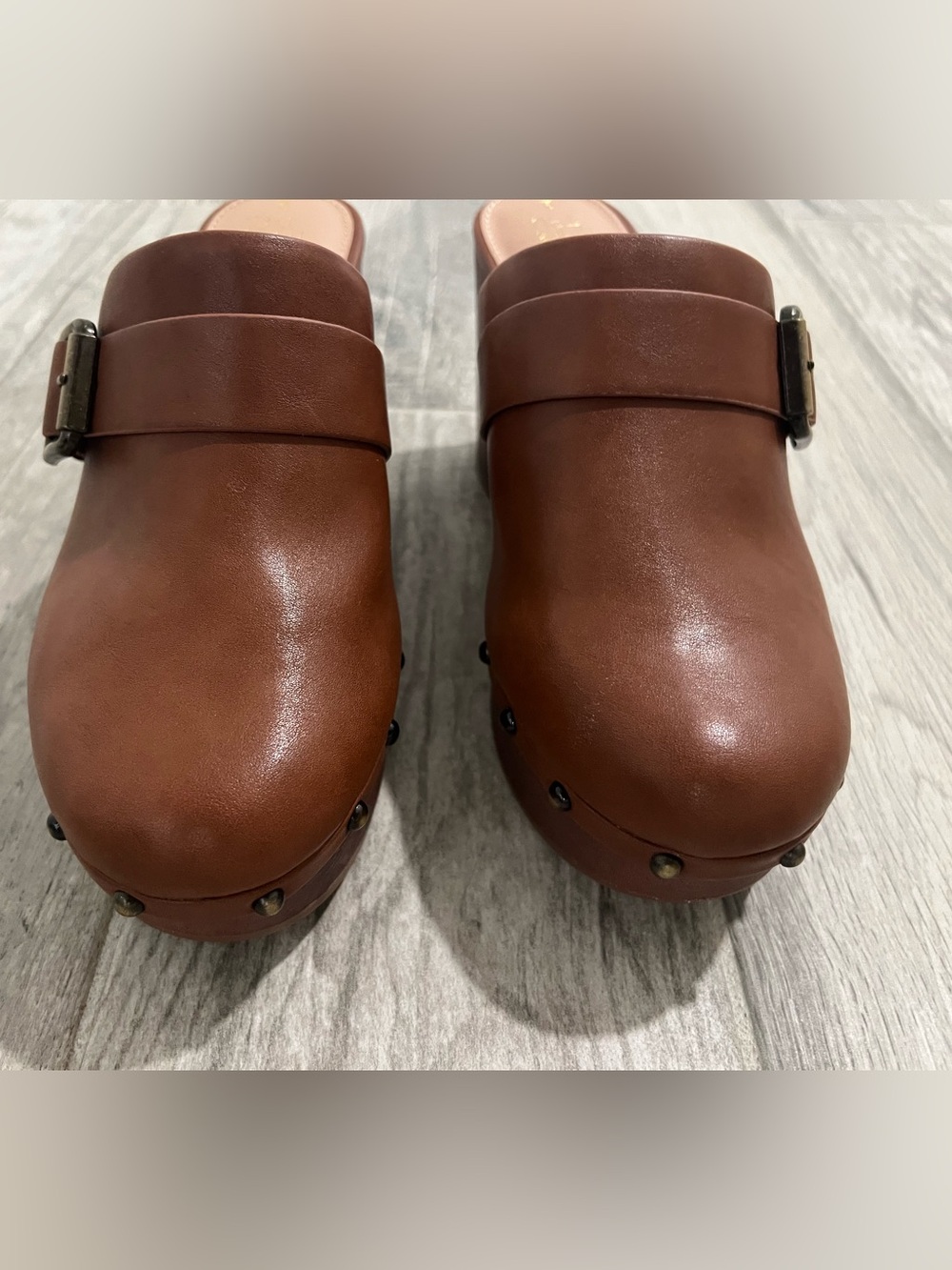 Time and Tru Women's Faux Leather Heeled Clogs size 9